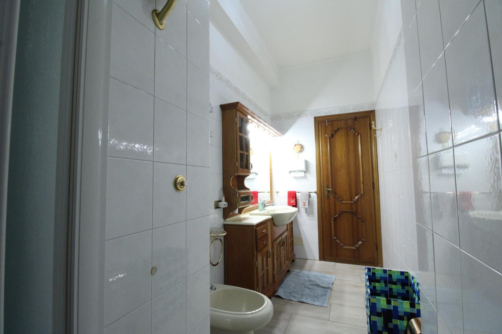Teresa's House Metro C Rom